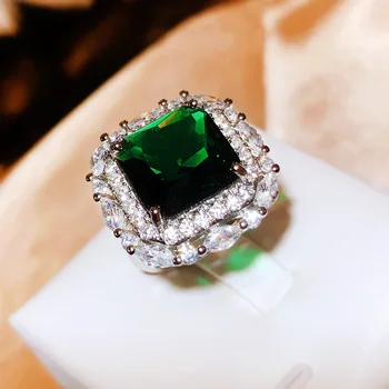Zöld négyzet alakú cirkon gyűrűk nőknek Átméretezhető luxus designer ékszer kiegészítők Retro divat esküvői kreativ ajándékok eljegyzés