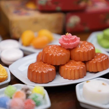 Babaház Élelmiszer játék Mini hold torta dobozokkal Közép-őszi holdtorta étel desszert modell konyhai éttermi bútor dekorációhoz