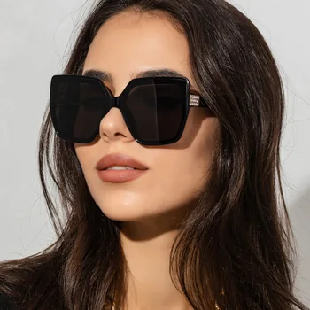 Új vintage nagy keretes macskaszem napszemüveg nőknek Európai és amerikai trend gyémánttal kirakott árnyalatok színátmenetes szemüveg