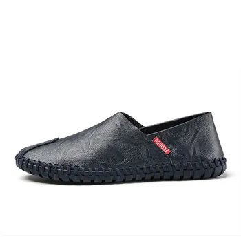 Méret: 38~50 Kiváló minőségű valódi bőr férfi cipők Puha mokaszinok Loafers Divatmárka Férfi Alkalmi kényelmes vezetési cipők
