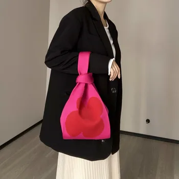 Koreai virágos kötött táska Női válltáska Divat üreges Tote Ladies női szőtt vásárló pénztárca Lady kézitáska 2023
