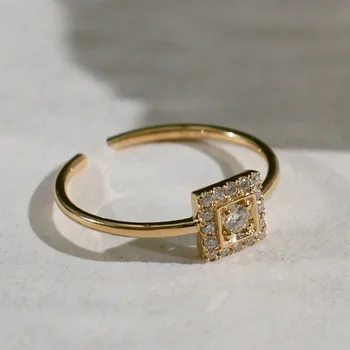 Szögletes gyűrűk Elegáns, egyszerű és divatos női kristály cirkon berakás 925 Sterling ezüst 14K aranyozott luxus ékszerek