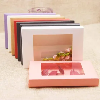 Deluxe többszínű papír ajándékcsomag és kijelző doboz átlátszó PVC ablakkal esküvői cukorka kedvez az Arts &Krafts csomagdoboznak 10db