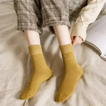 1Pár fekete fehér női zokni őszi téli középső csöves zokni koreai japán pamut kávé retro designer zokni diákoknak