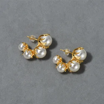 BV Style 4db Pearls Gold Ear Circle C alakú gyöngy fülkarika fülbevaló 925 Sterling ezüst tű Natural Pearl Huggies mandzsetta fülbevaló