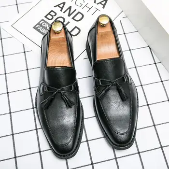 Férfi cipők Tavaszi brit fekete Munkamagasság növelése Vőlegény Férfi üzlet Hivatalos alkalmi bőrcipő Fiatal férfiak