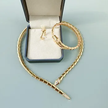 Designer kollekció Vacsora ékszer szett Női hölgy fej farok betét köbös cirkon kígyó kígyószerű kígyó nyaklánc karkötő gyűrű