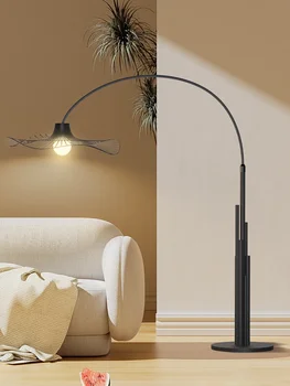 Olaszország posztmodern nappali kanapé az állólámpa mellett Retro kreatív éjszakai halcsalogató lámpa