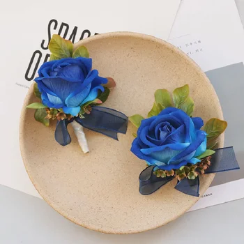 Boutonniere és csuklófűző esküvői kellékek Bankett vendégek szimulált virágok Menyasszony és vőlegény kék 532