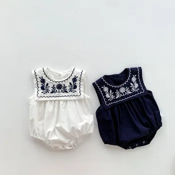 2023 Nyári újbaba ujjatlan bodyk pamut újszülött csecsemő lány hímzés szögletes galléros jumpsuit tengerészkék stílusú kisgyermek ruhák