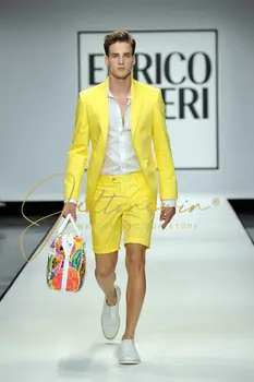 Sárga férfi öltönyök rövid nadrággal 2 részes Summer Beach stílusos esküvői báli stílusú karcsú vőlegény szett szett