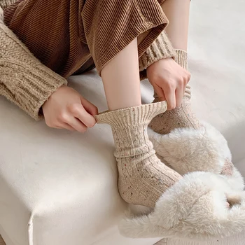 Női gyapjú zokni sűrített téli meleg pontozott zokni lányoknak Őszi retro egyszínű harisnya legénység alkalmi gyapjú padlózokni