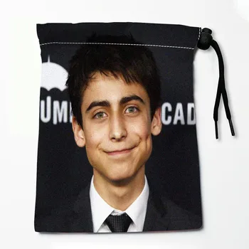 Aidan Gallagher húzózsinóros táskák Sors jóslás társasjátékok Mini húzózsinóros táska Boszorkányság kellékek Tároló táska